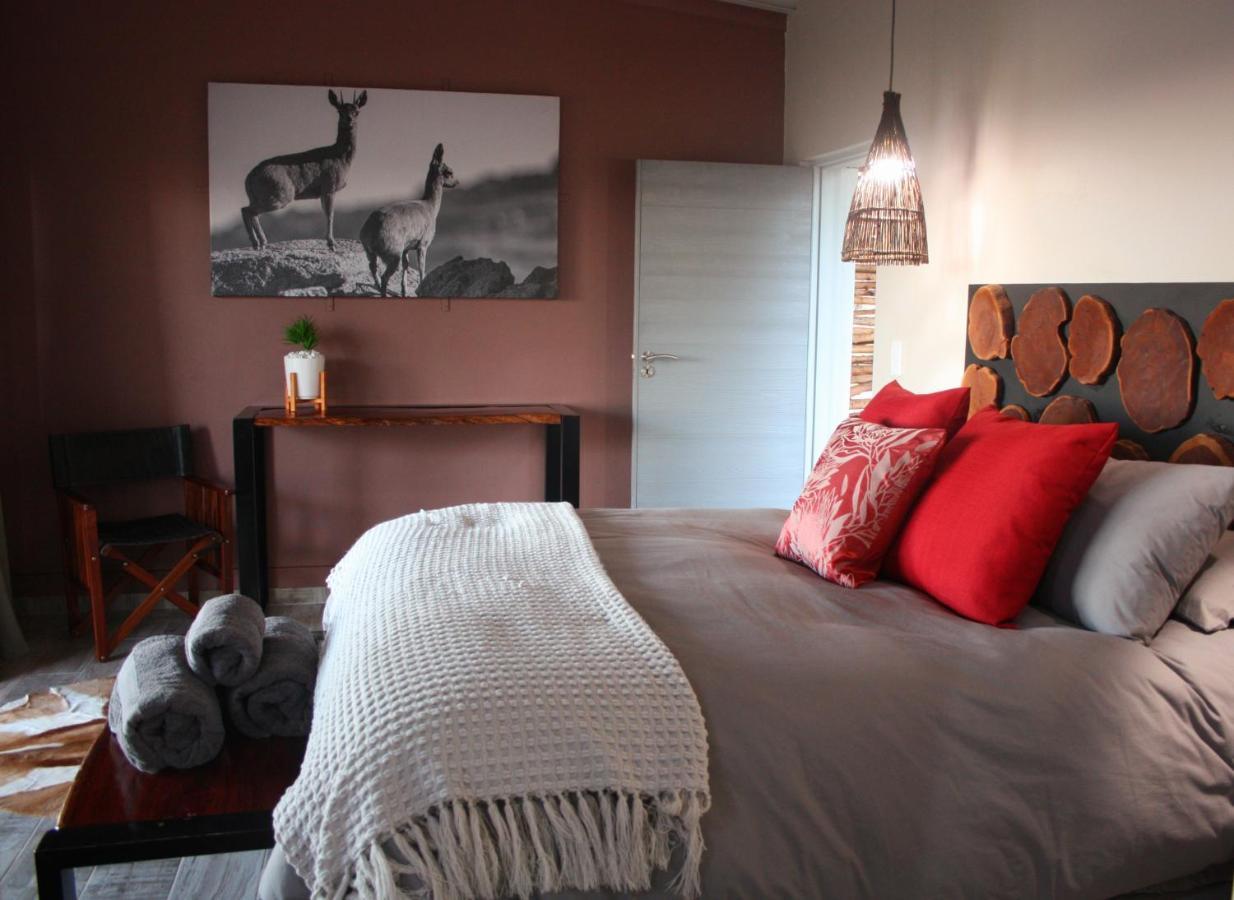 Mountain Peak Game Lodge And Camping Ozongaka Екстер'єр фото
