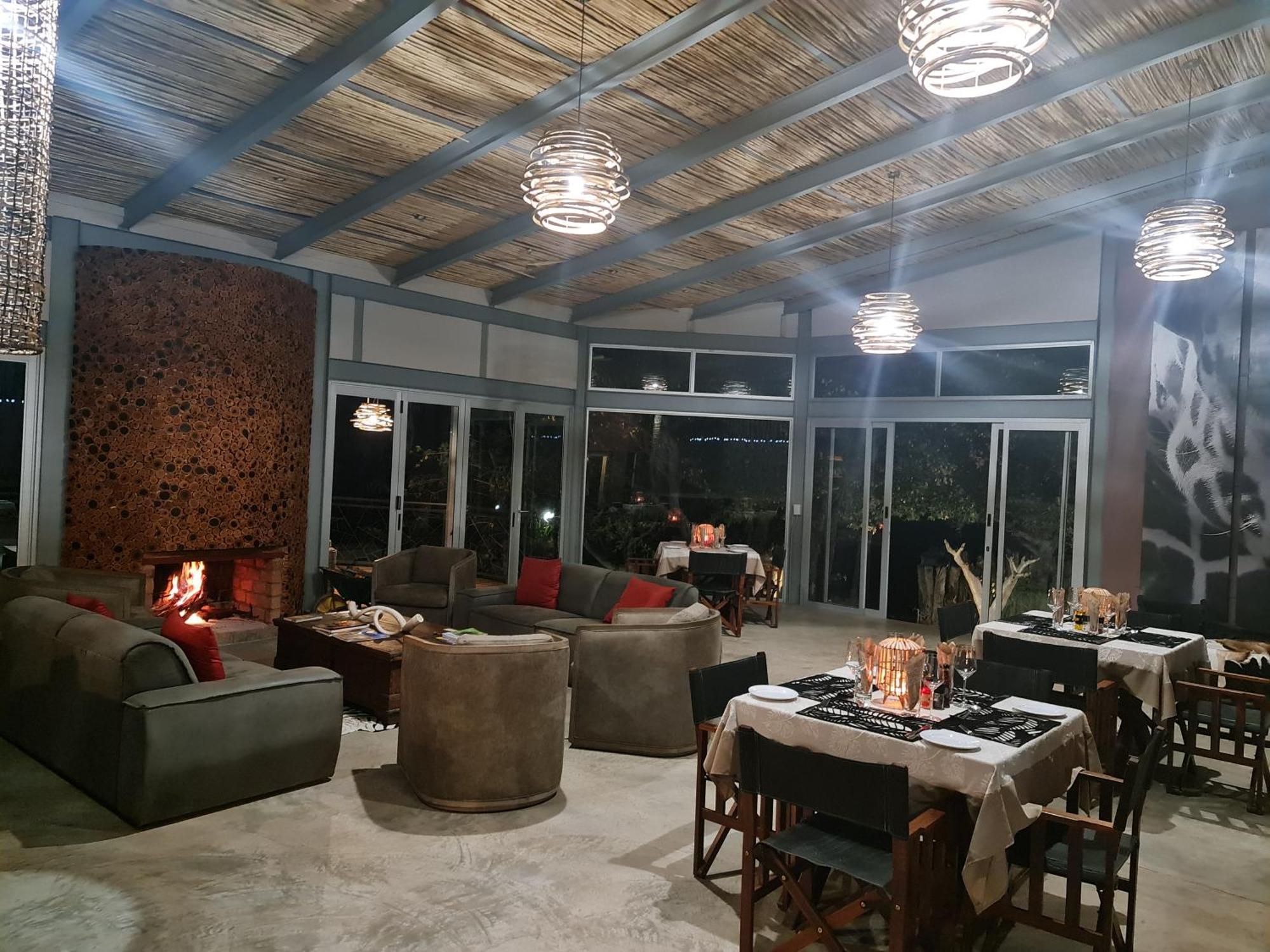 Mountain Peak Game Lodge And Camping Ozongaka Екстер'єр фото